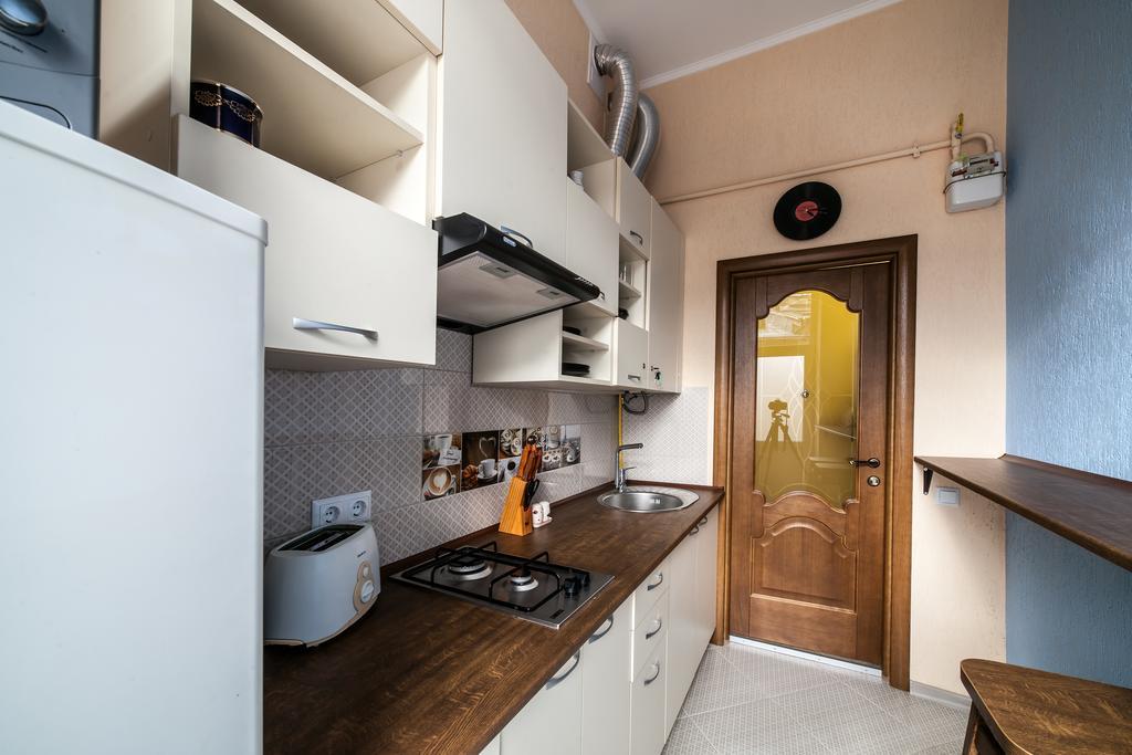 Modern 2Br Apartment In Central Лвив Екстериор снимка